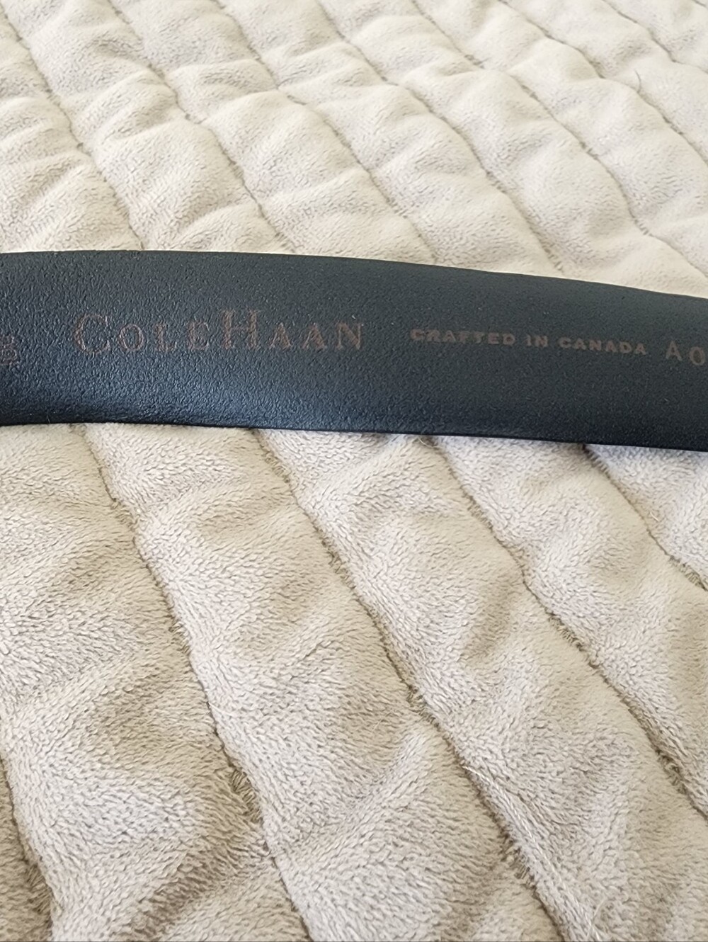 Cole Haan Black Leather Belt Silver Buckle Men Size 44 Crafted in Canada - Picture 9 of 13